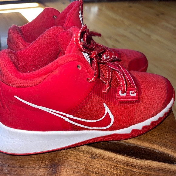 Size 5youth - Nike Kyrie Flytrap University Red - Picture 2 of 7
